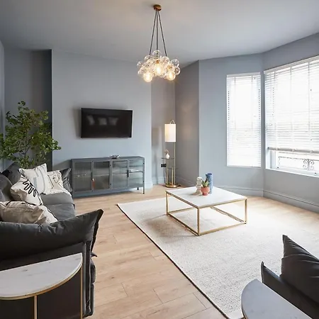 Host&stay - Parkside Semesterbostad *